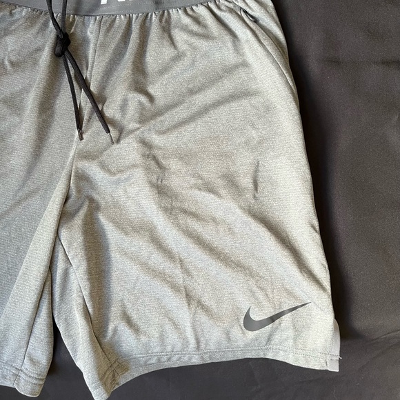 NWOT Nike Dri-Fit Training Short Basketball Size...Small, Medium & Extra Large - Picture 4 of 8